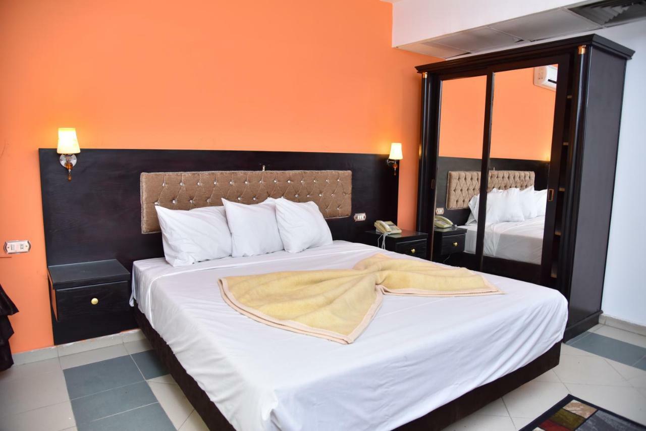 Royal Pyramids Hotel Kair Zewnętrze zdjęcie